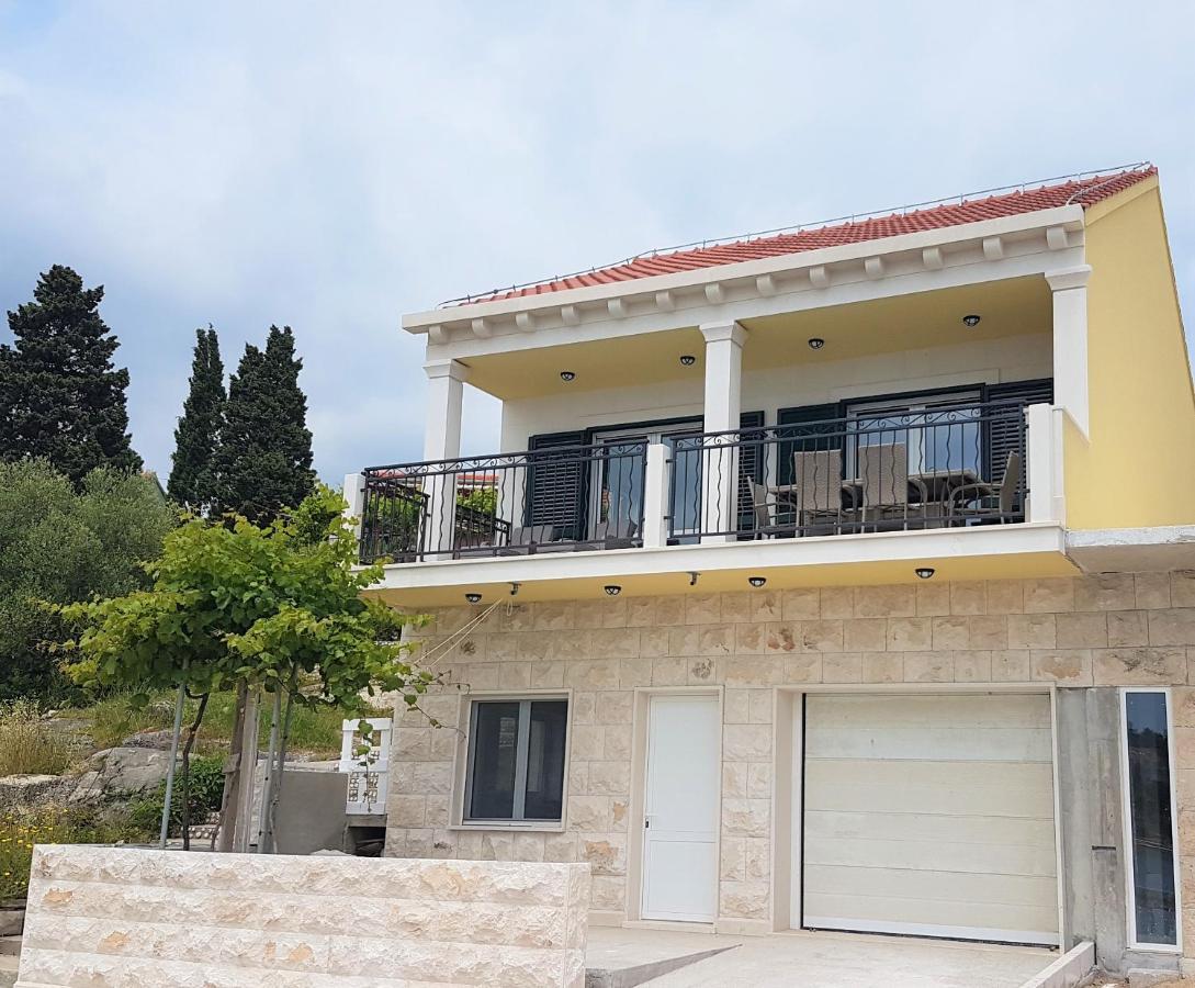 Apartmán Aria Sumartin Exteriér fotografie