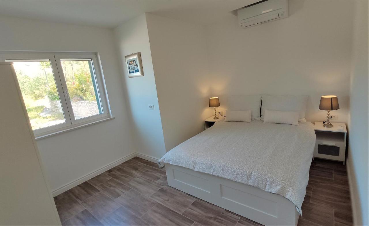 Apartmán Aria Sumartin Exteriér fotografie