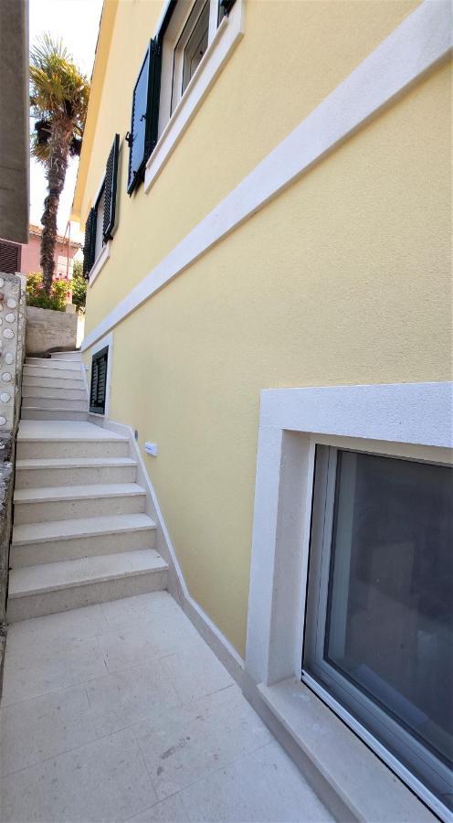 Apartmán Aria Sumartin Exteriér fotografie