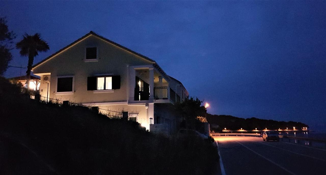 Apartmán Aria Sumartin Exteriér fotografie
