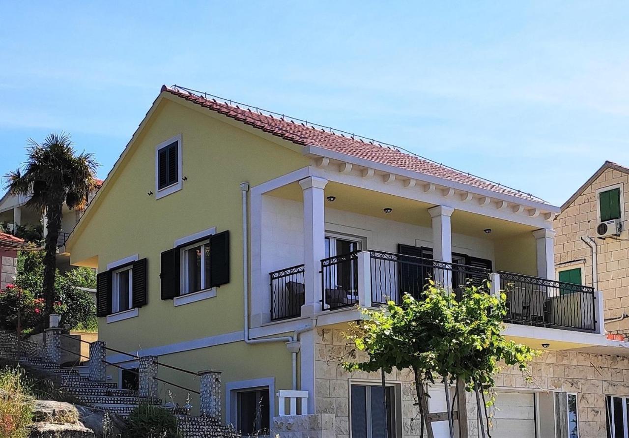 Apartmán Aria Sumartin Exteriér fotografie